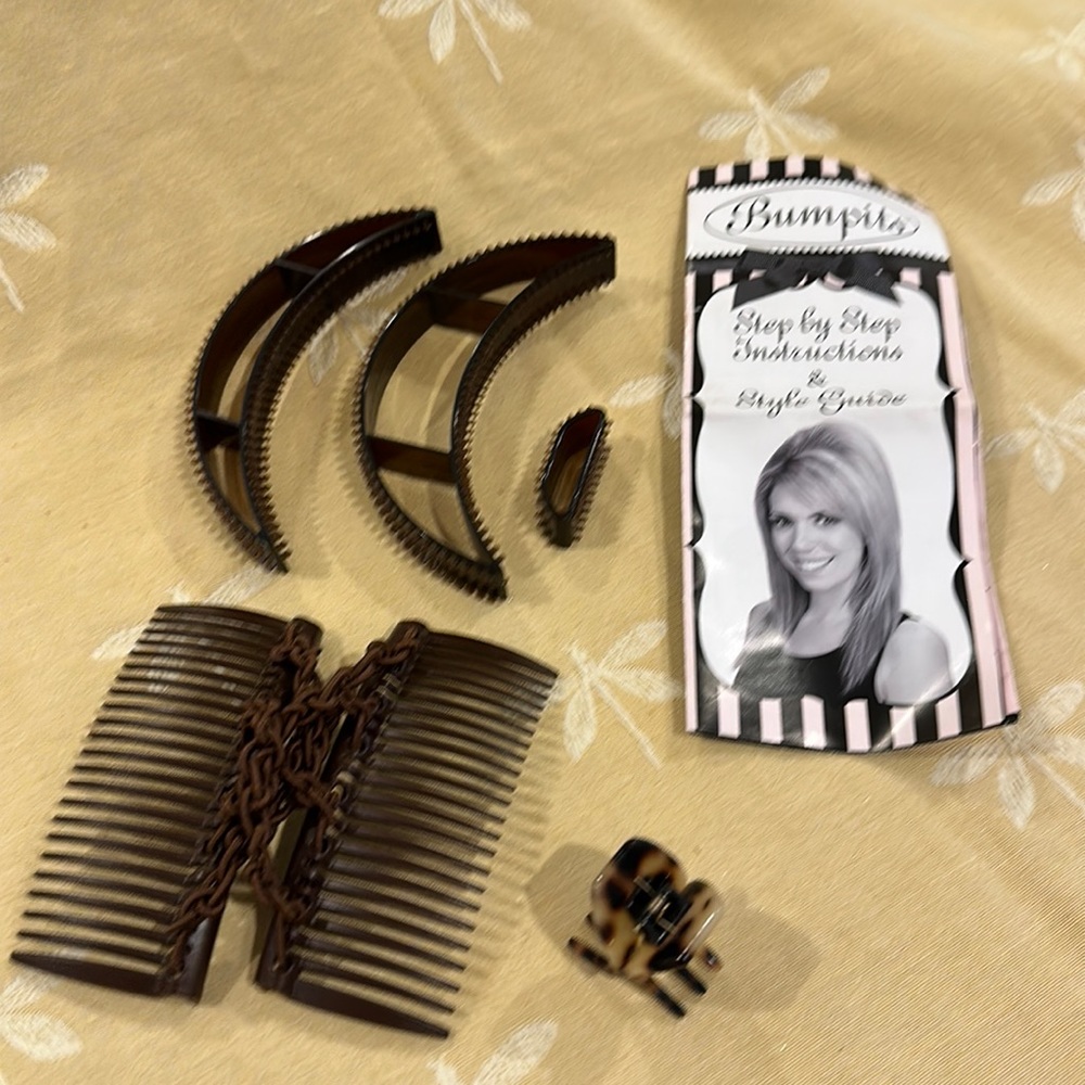 Bumpits Hair Volumizing Leave-In Inserts 3 Piece / Tortoise Clip / Double Comb.